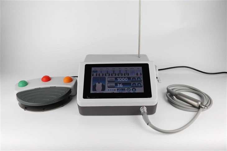 Machine à implant dentaire